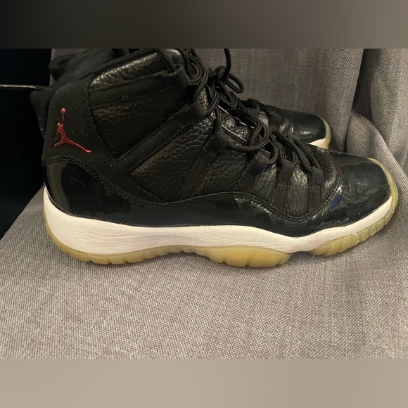 Jordan 11’s size 6Y - Picture 1 of 7